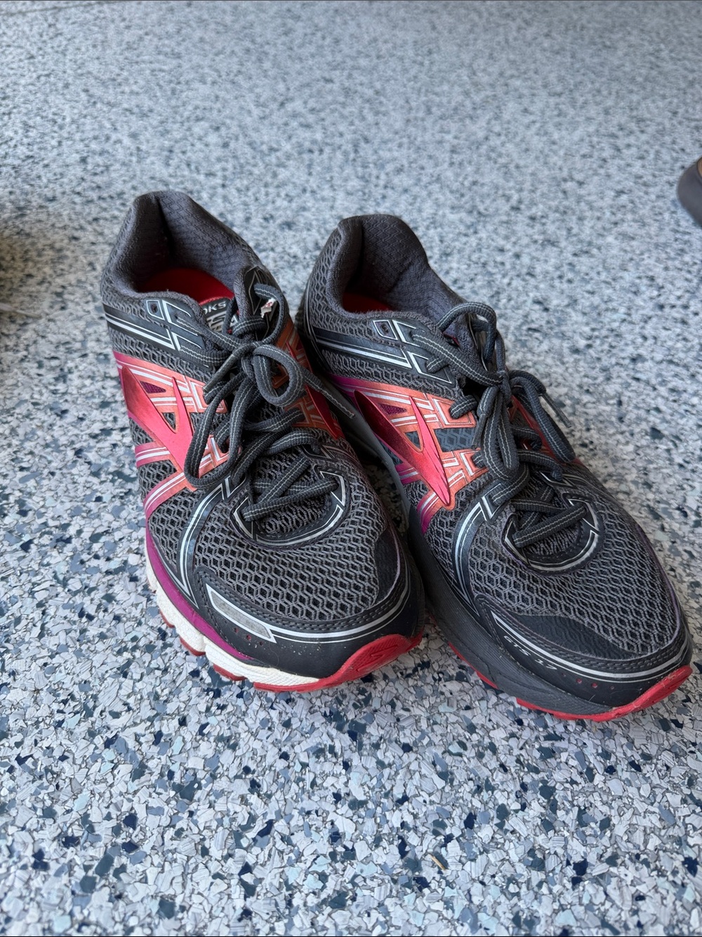Brooks Sneakers